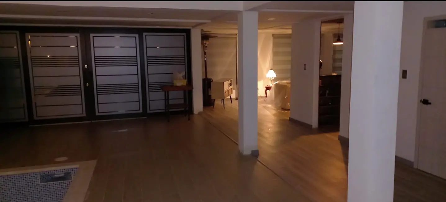 Piscina interna de la casa campestre